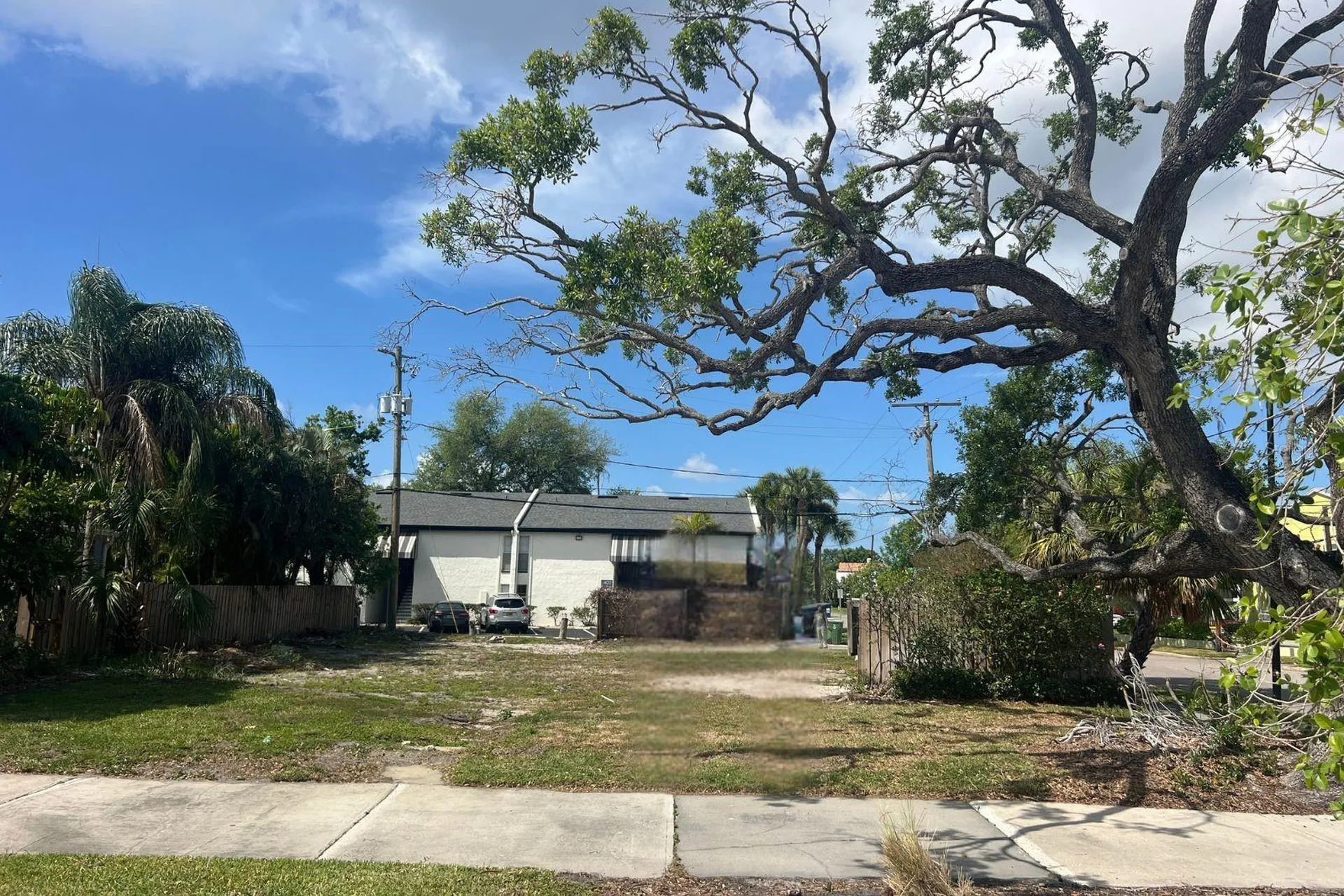 404 E Davis Boulevard Tampa FL 33606