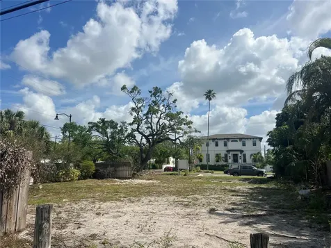 404 E Davis Boulevard Tampa FL 33606