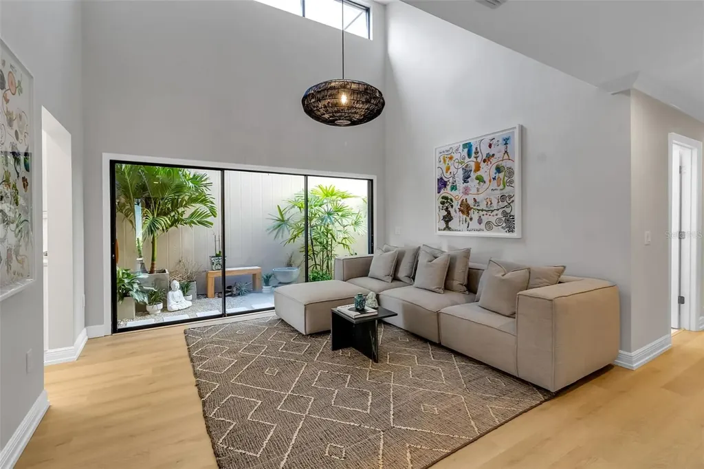 2341 Harbour Oaks Drive Longboat Key FL 34228