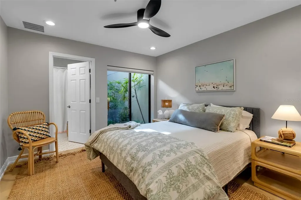 2341 Harbour Oaks Drive Longboat Key FL 34228