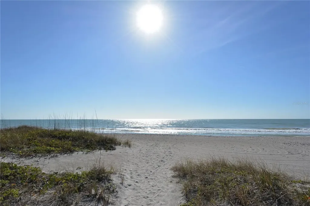 2341 Harbour Oaks Drive Longboat Key FL 34228