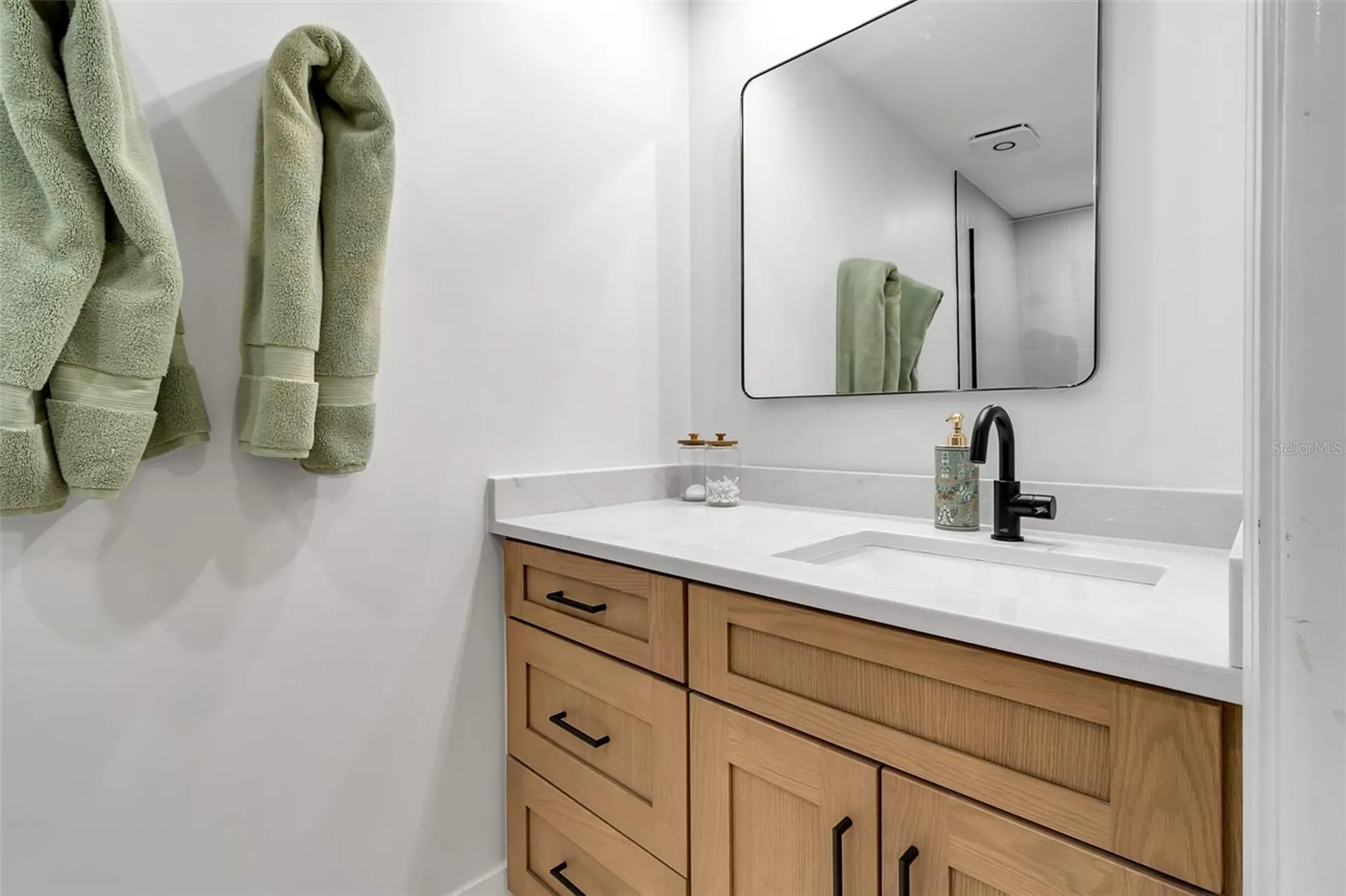 2341 Harbour Oaks Drive Longboat Key FL 34228