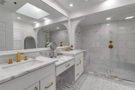 2341 Harbour Oaks Drive Longboat Key FL 34228