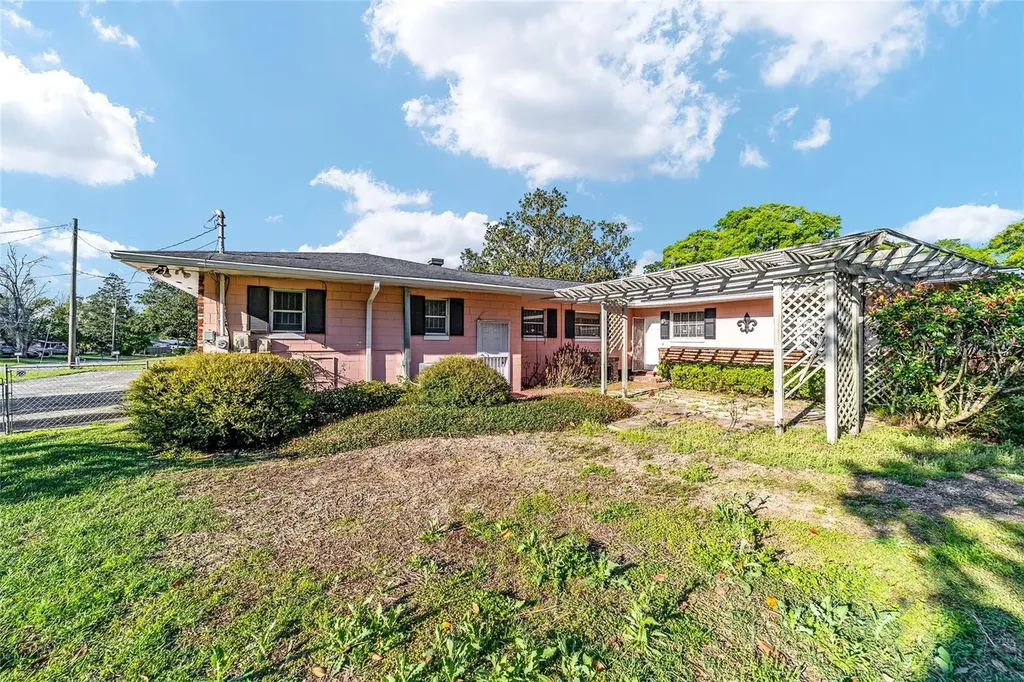 1904 NW 14th Street Ocala FL 34475