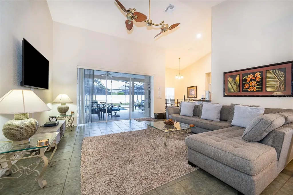 569 Burford Circle Davenport FL 33896