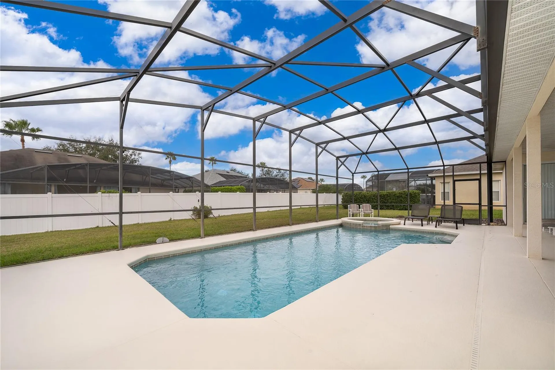 569 Burford Circle Davenport FL 33896