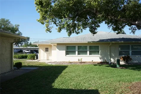 1901 Canterbury Lane Sun City Center FL 33573