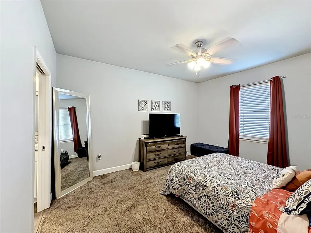 1885 SW 245th Terrace Newberry FL 32669