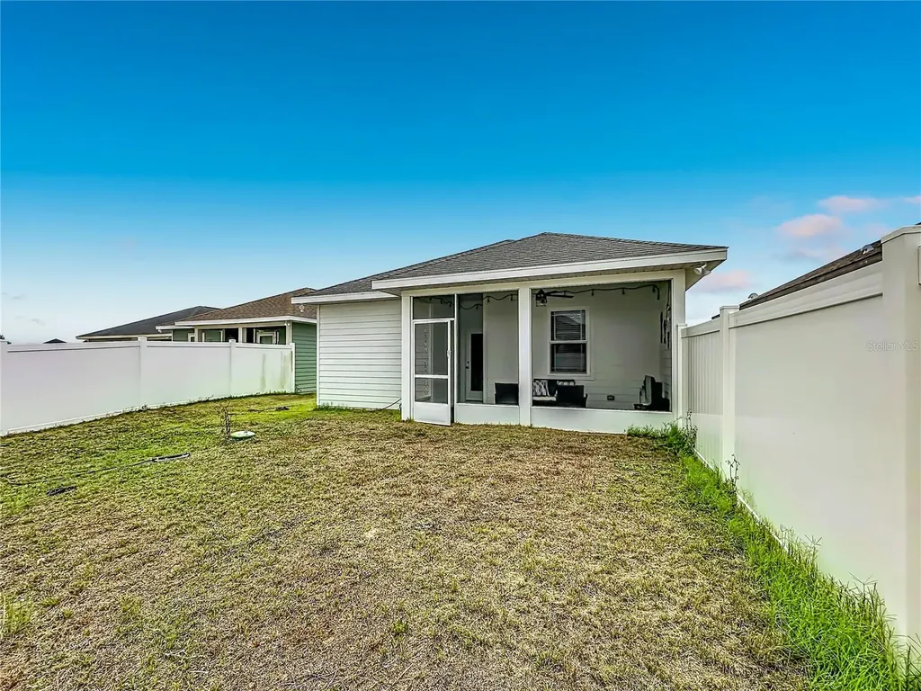 1885 SW 245th Terrace Newberry FL 32669