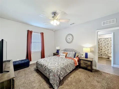 1885 SW 245th Terrace Newberry FL 32669