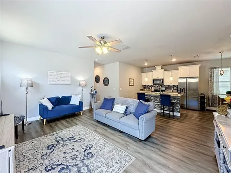 1885 SW 245th Terrace Newberry FL 32669