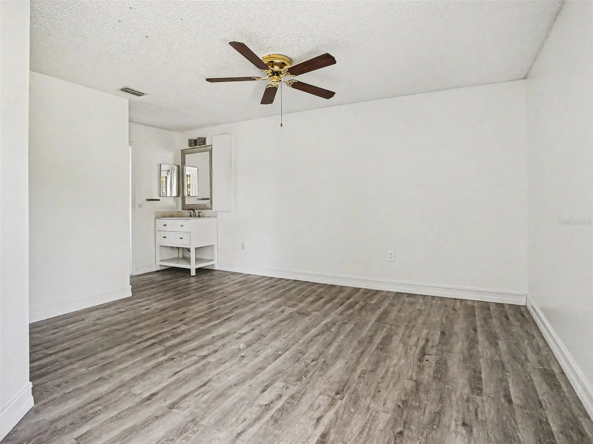 2918 S Semoran Boulevard Orlando FL 32822