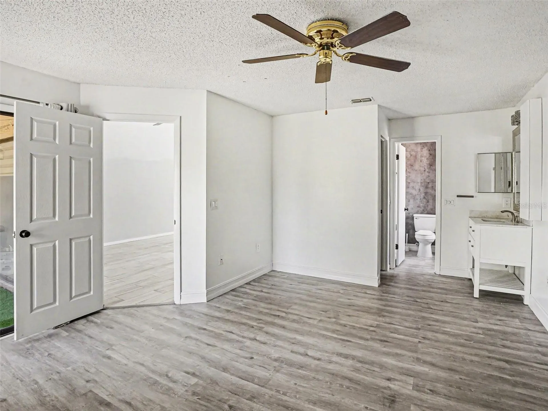 2918 S Semoran Boulevard Orlando FL 32822