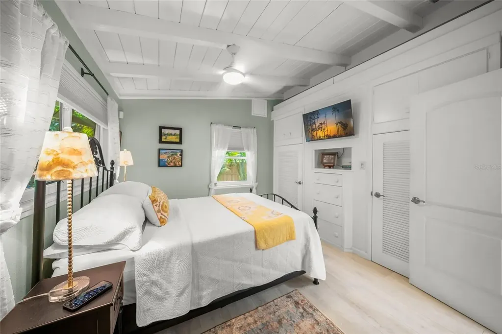 3424 Old Oak Drive Sarasota FL 34239