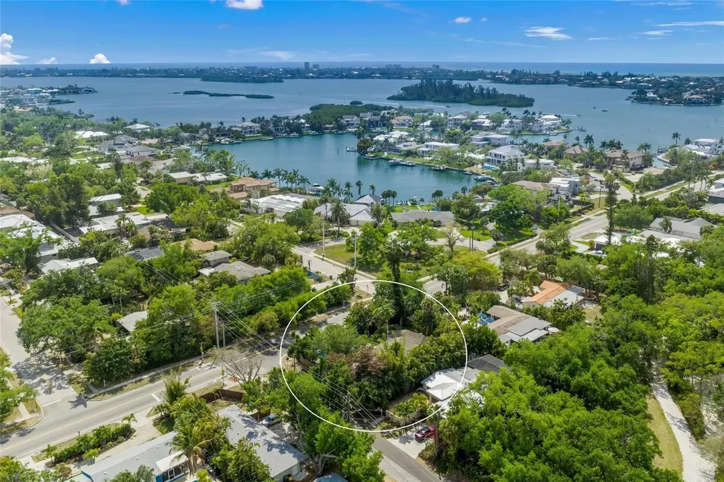 3424 Old Oak Drive Sarasota FL 34239