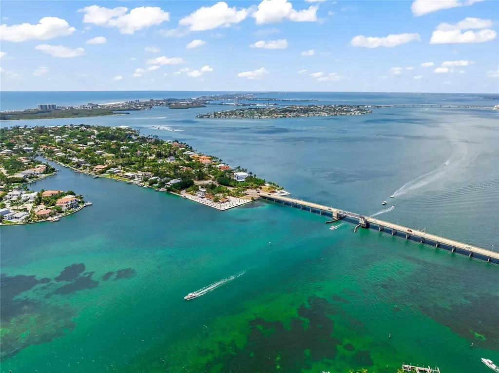 3424 Old Oak Drive Sarasota FL 34239