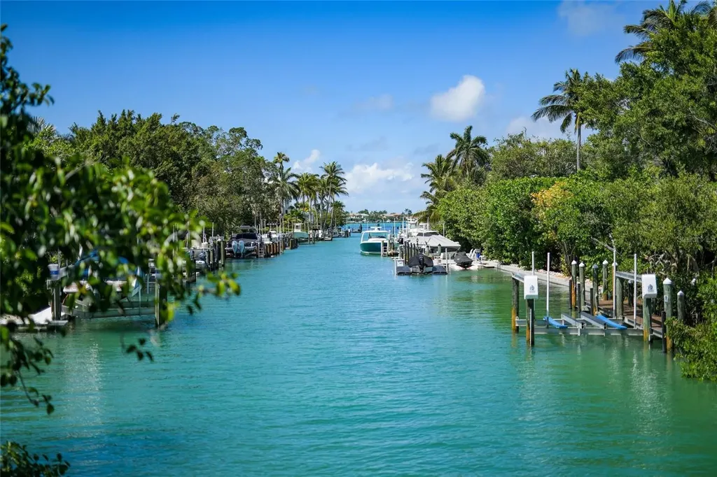 3424 Old Oak Drive Sarasota FL 34239