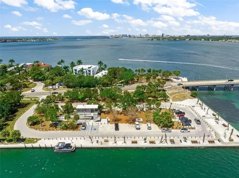 3424 Old Oak Drive Sarasota FL 34239