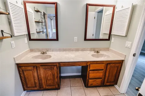 2119 Shady Oaks Drive Valrico FL 33594