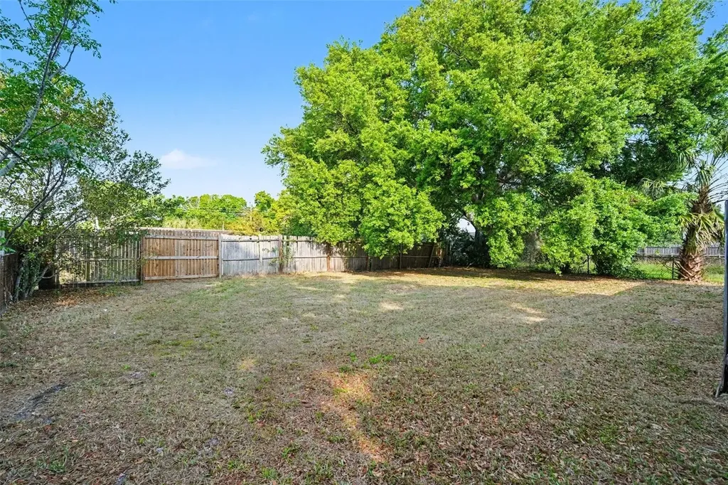4923 S 82nd Street Tampa FL 33619