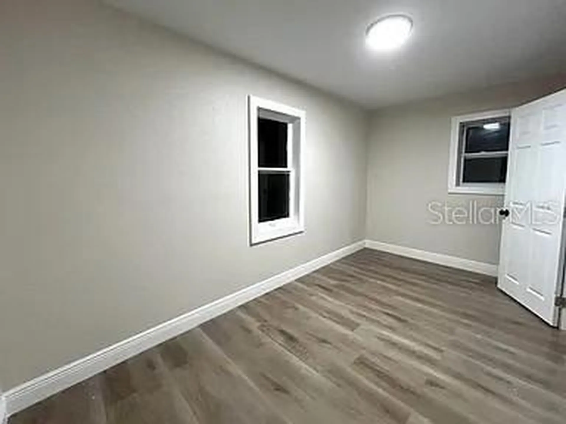 725 16th Avenue NW Largo FL 33770