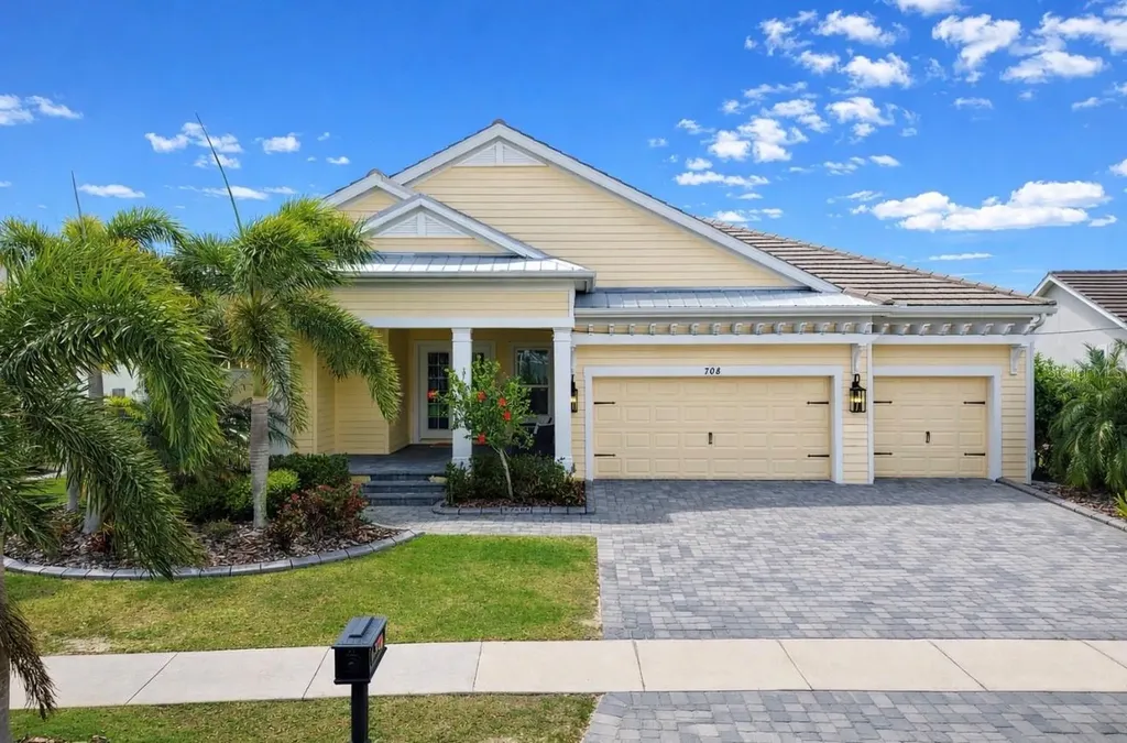 708 Manns Harbor Drive Apollo Beach FL 33572