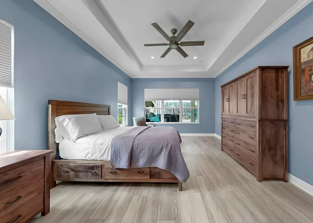 708 Manns Harbor Drive Apollo Beach FL 33572