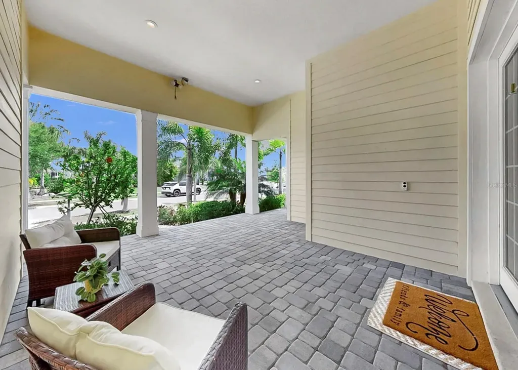 708 Manns Harbor Drive Apollo Beach FL 33572