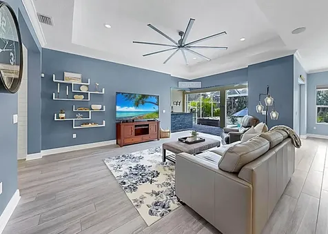 708 Manns Harbor Drive Apollo Beach FL 33572