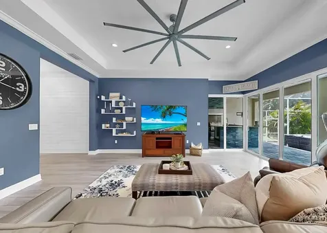 708 Manns Harbor Drive Apollo Beach FL 33572