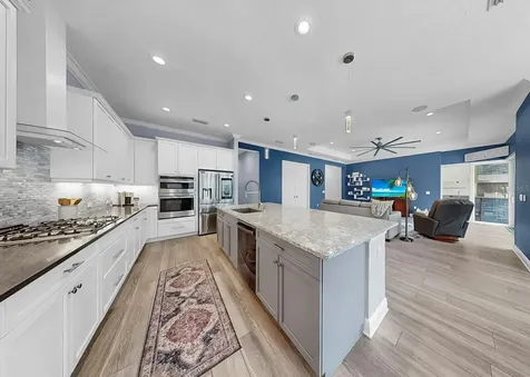 708 Manns Harbor Drive Apollo Beach FL 33572