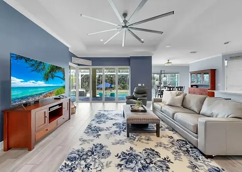 708 Manns Harbor Drive Apollo Beach FL 33572