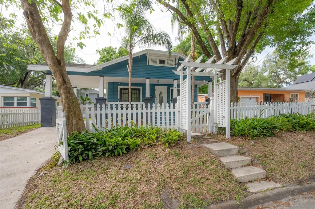 1007 E Robson Street Tampa FL 33604