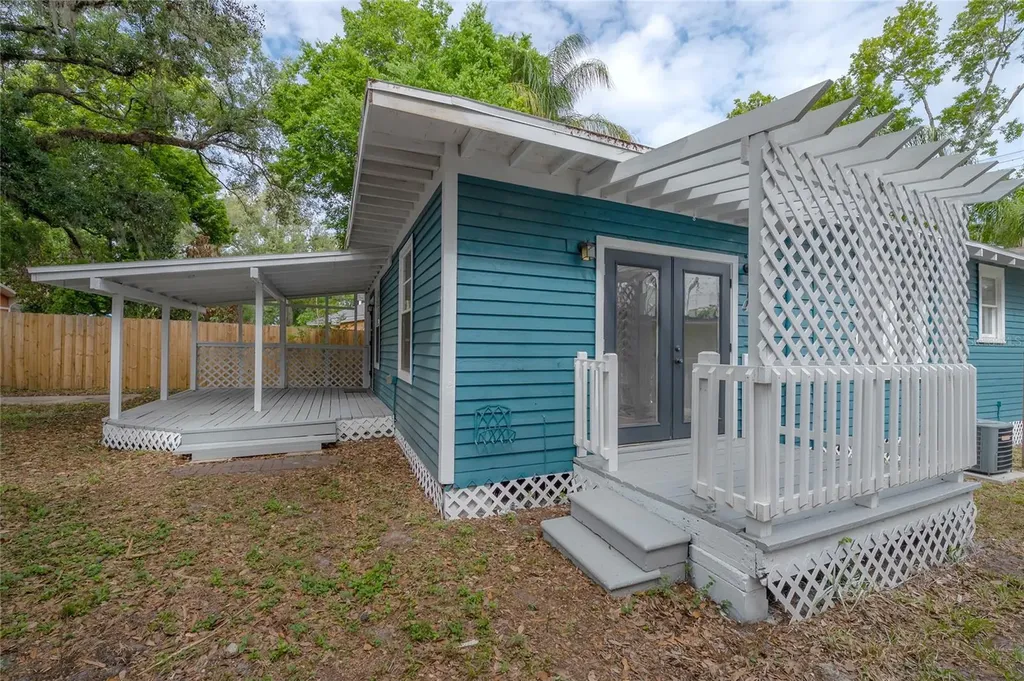 1007 E Robson Street Tampa FL 33604