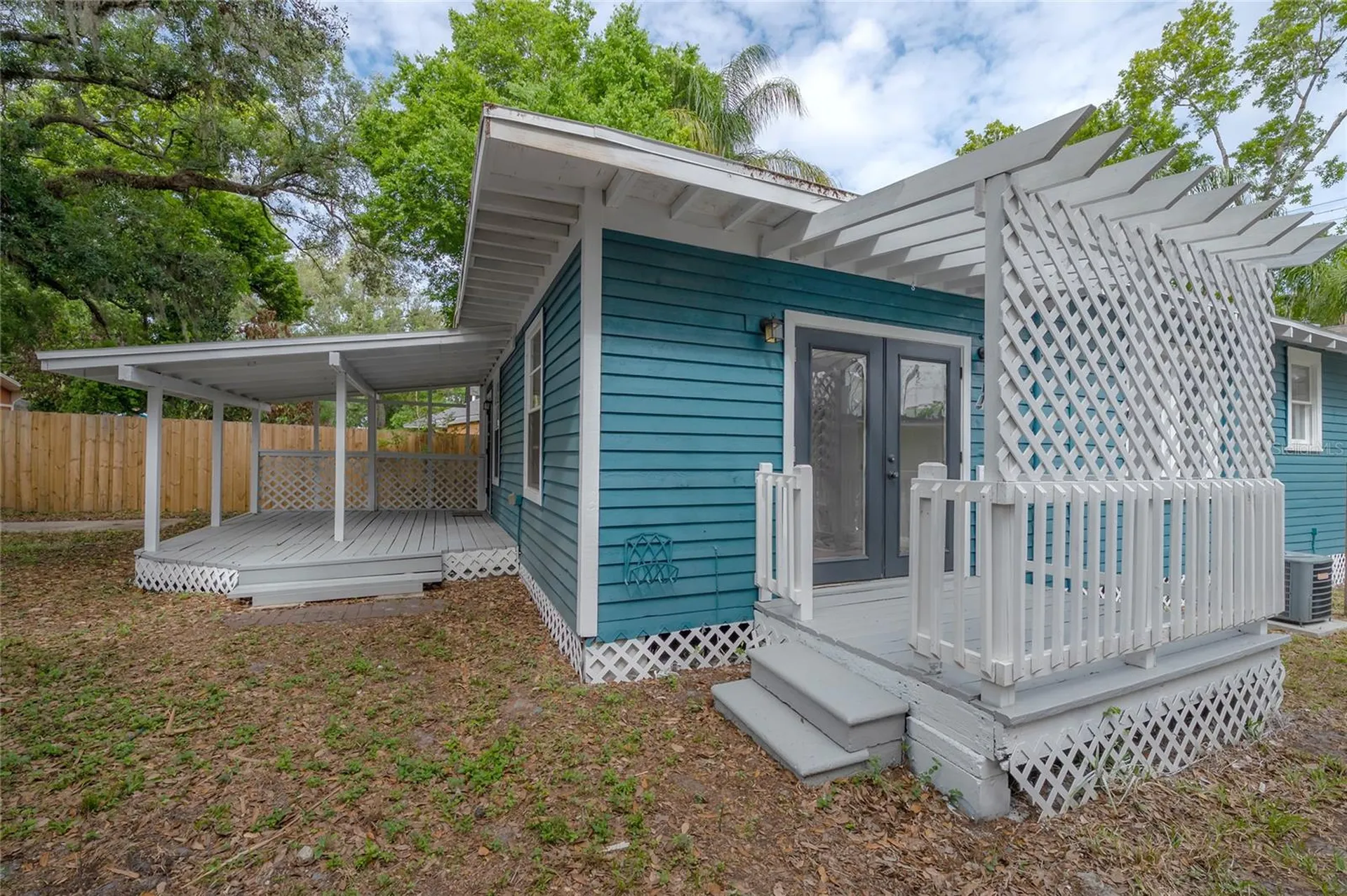 1007 E Robson Street Tampa FL 33604