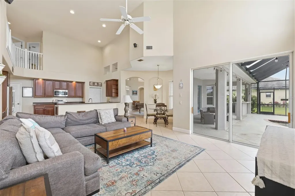 522 Country Meadows Way Bradenton FL 34212