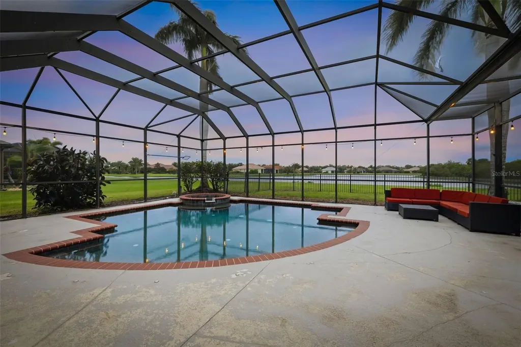 522 Country Meadows Way Bradenton FL 34212