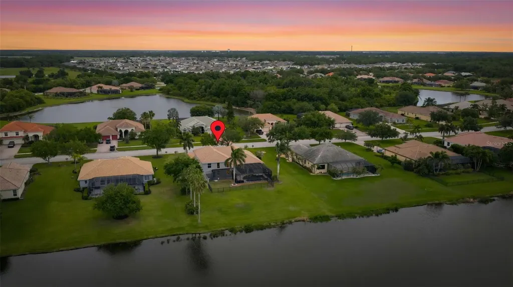 522 Country Meadows Way Bradenton FL 34212