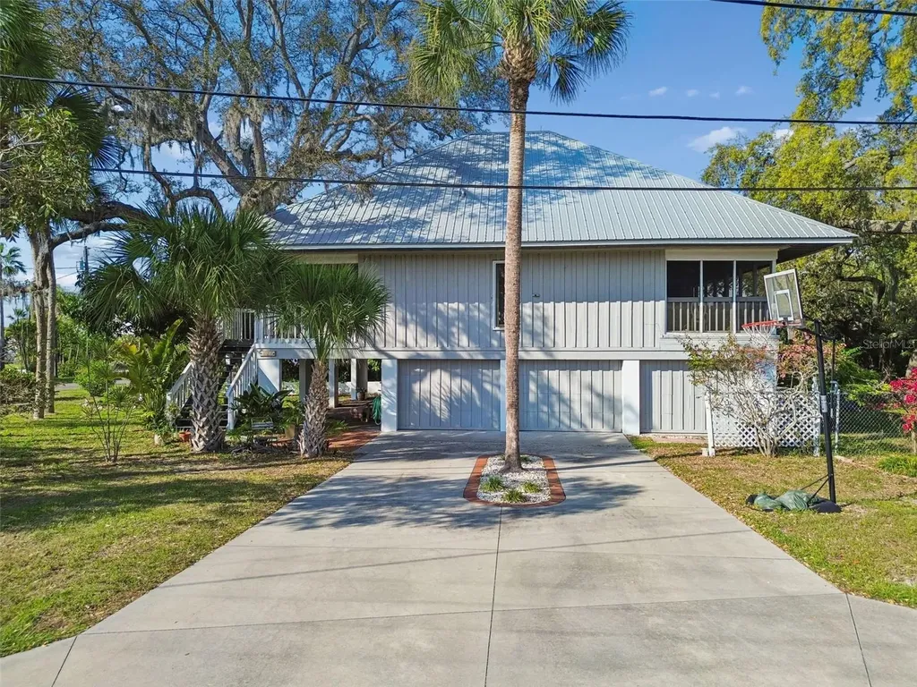 600 N Mayo Street Crystal Beach FL 34681