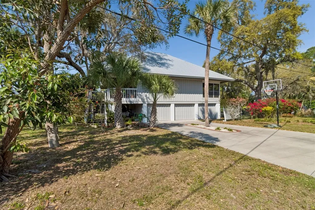 600 N Mayo Street Crystal Beach FL 34681
