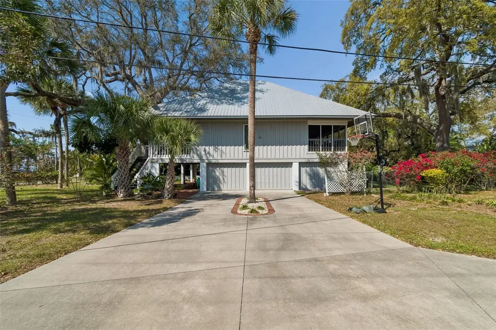 600 N Mayo Street Crystal Beach FL 34681