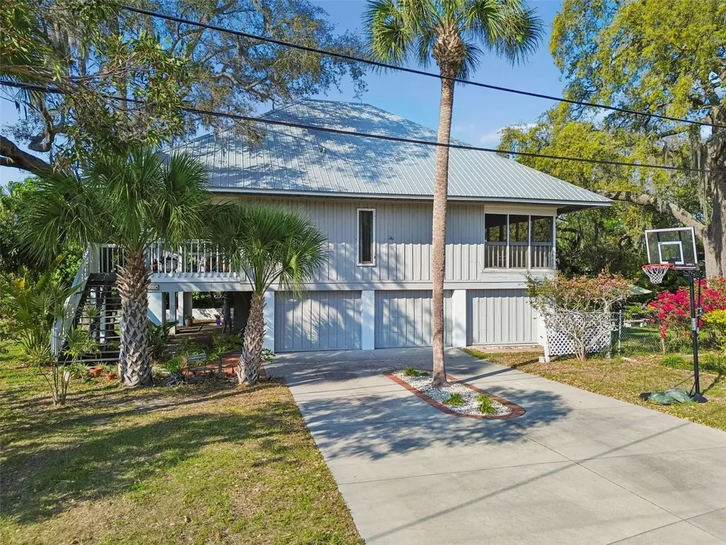 600 N Mayo Street Crystal Beach FL 34681
