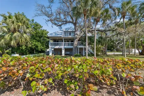 600 N Mayo Street Crystal Beach FL 34681