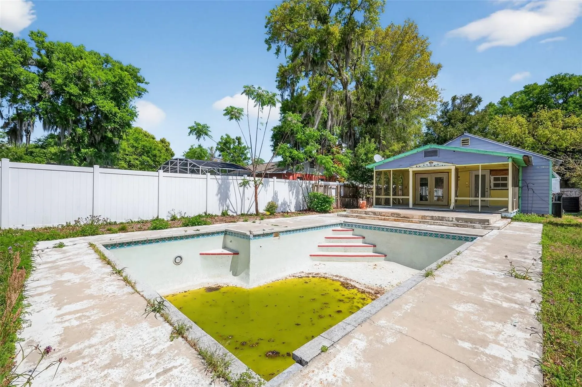 339 N Clayton Street Mount Dora FL 32757