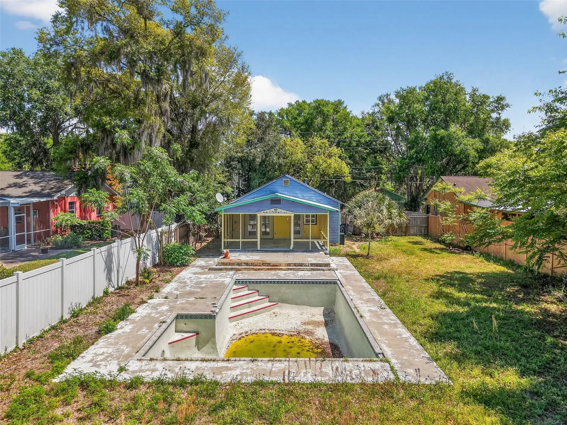 339 N Clayton Street Mount Dora FL 32757