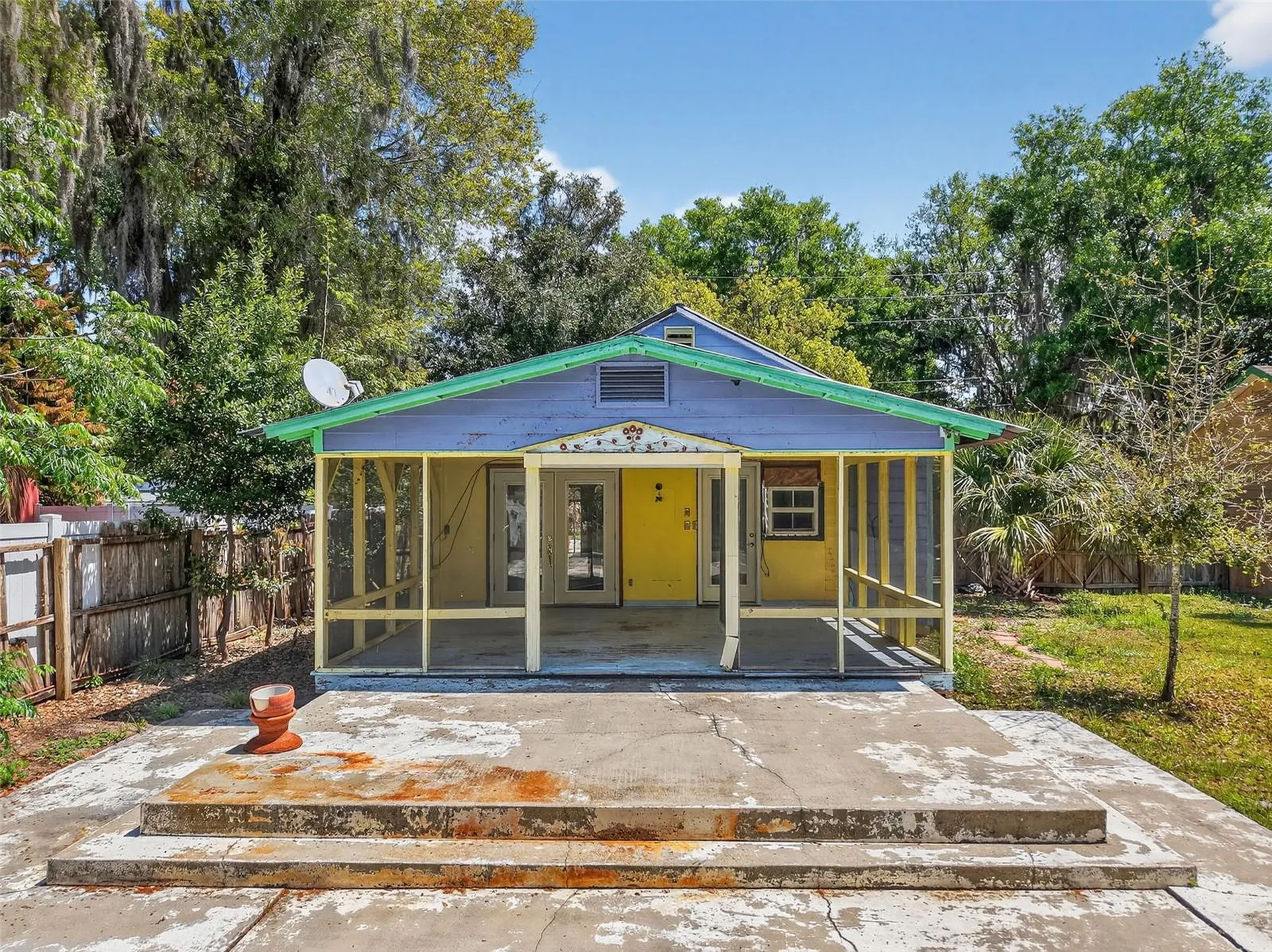 339 N Clayton Street Mount Dora FL 32757