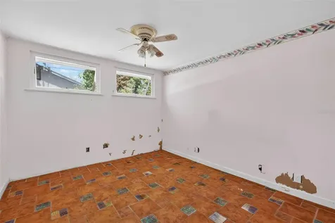 339 N Clayton Street Mount Dora FL 32757