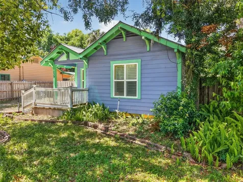 339 N Clayton Street Mount Dora FL 32757