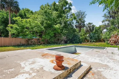 339 N Clayton Street Mount Dora FL 32757