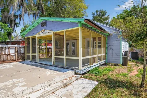 339 N Clayton Street Mount Dora FL 32757